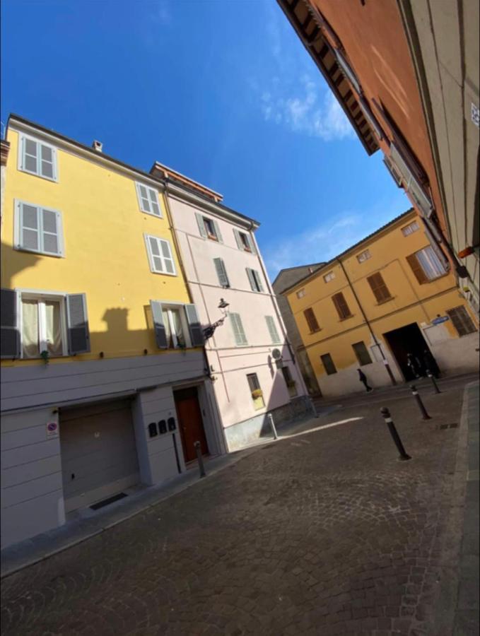 Luxury 3 Al Duomo Di Parma Apartment Exterior photo