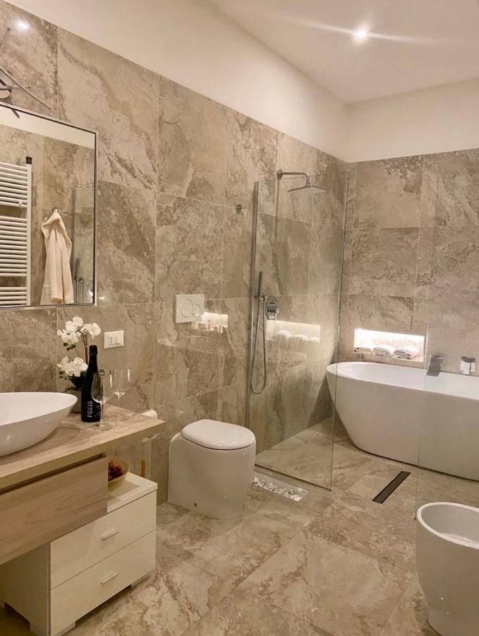 Luxury 3 Al Duomo Di Parma Apartment Exterior photo