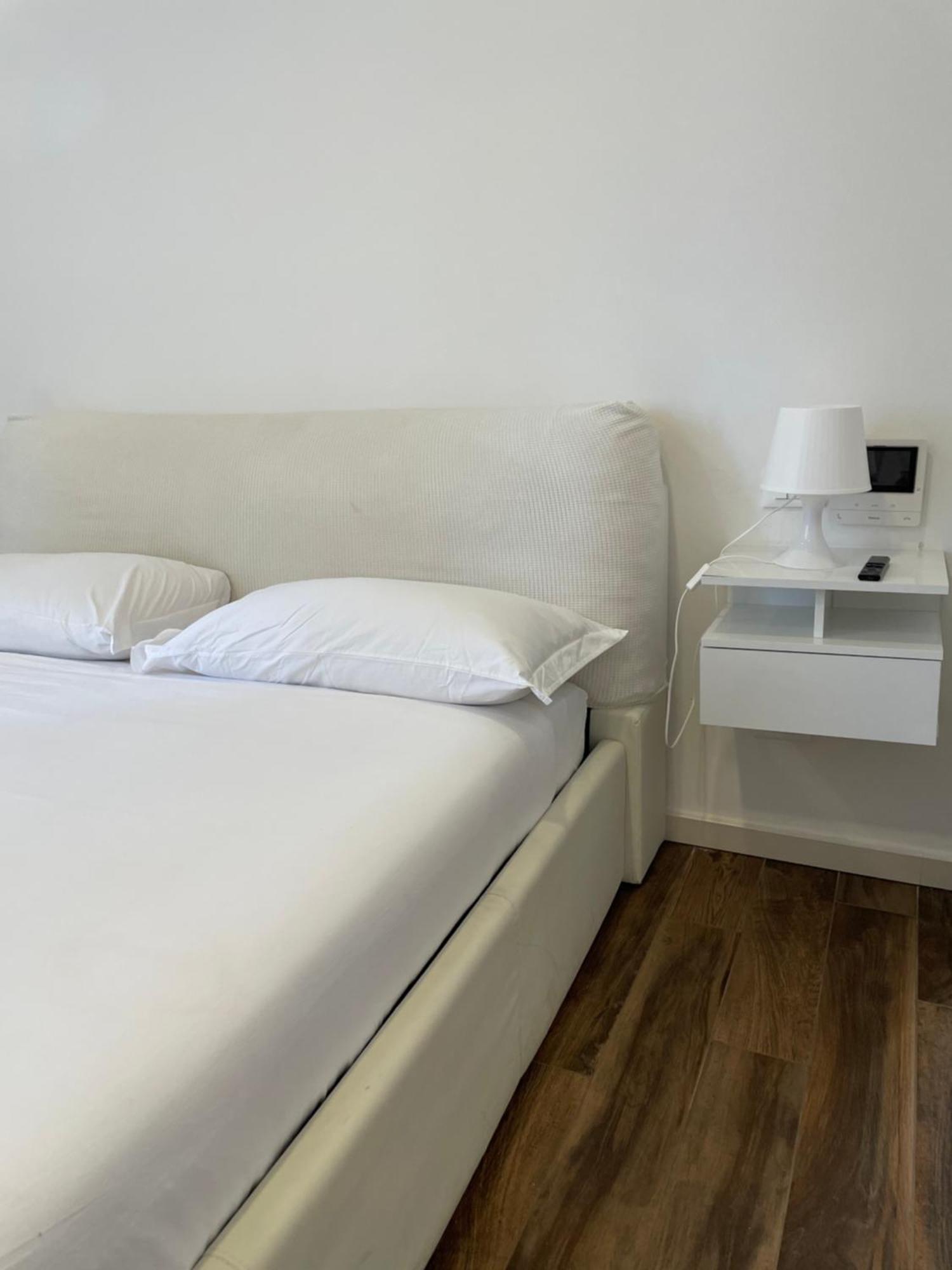 Luxury 3 Al Duomo Di Parma Apartment Exterior photo